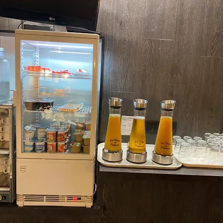 阿波罗歌剧酒店 3*