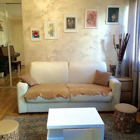 2 Pieces Lumineux Et Calme A Appartement