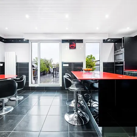 Apartment Veeve - Abstract Allure *