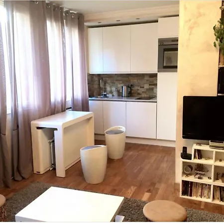 2 Pieces Lumineux Et Calme A Appartement