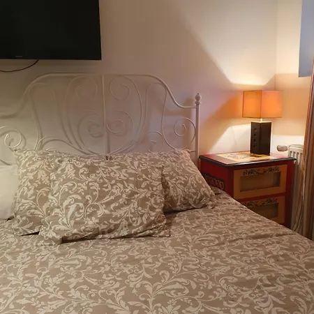 La Romantique Bed & Breakfast
