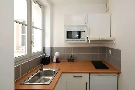 Daire 302 - Sejournez Dans Un De Charme A 5 - Flat-guest Paris