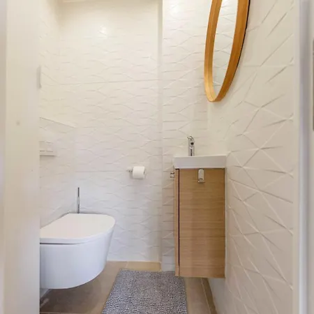 Superb Trocadero Eiffel Tower Apartment Paris