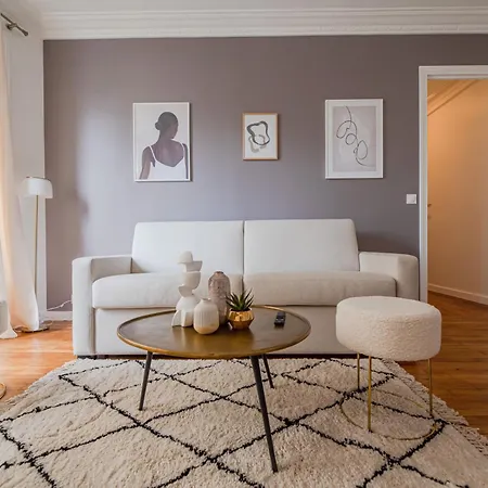 Flat In Near Sacre Coeur شقة باريس
