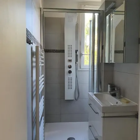 Privee Dans Magnifique Calme Privatunterkunft Paris