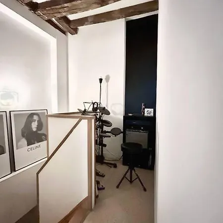 Appartement Duplex Sur 2 Etages - Le Marais - Centre