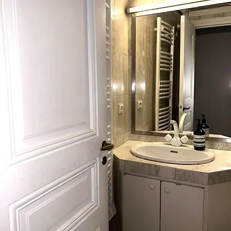 Duplex Sur 2 Etages - Le Marais - Centre Appartement *