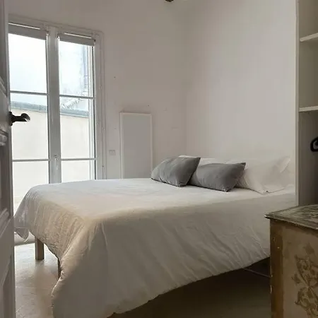Appartement Duplex Sur 2 Etages - Le Marais - Centre Paris