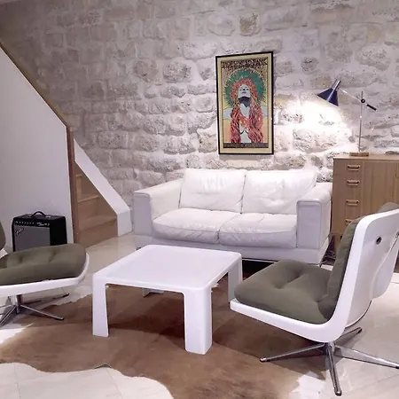 Duplex Sur 2 Etages - Le Marais - Centre Appartement