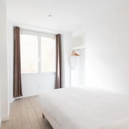 Apartment In The Heart Of The Marais With Air Conditioning