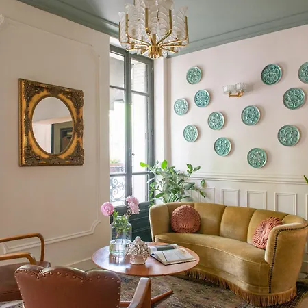 Hotel De La Porte Doree 3*