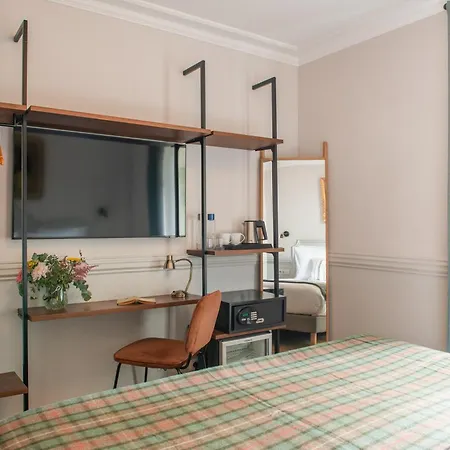 De La Porte Doree 3*