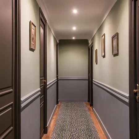 De La Porte Doree Hotel 3*