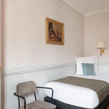De La Porte Doree 3*