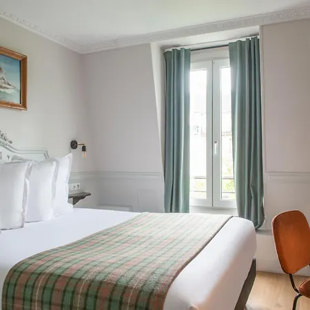 De La Porte Doree 3*