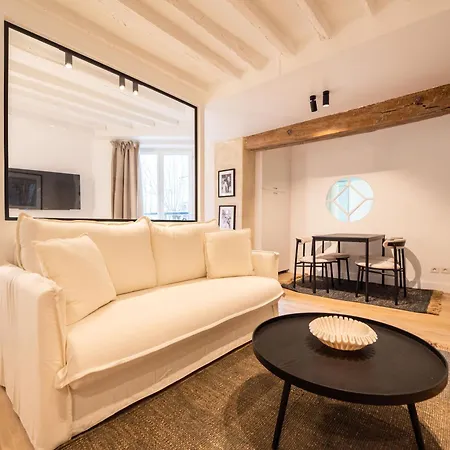 Cosy Nest In Saint Germain * París