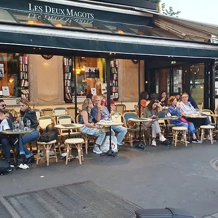 Homestay szállás Stuning Place ,gare Montparnasse ,center ,front Of Metro *