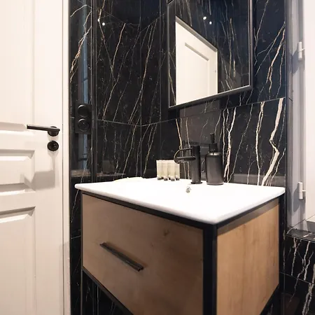 Lovely Flat In The Marais * Paris