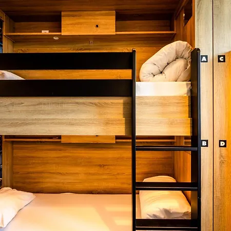 The People - Marais Hostel