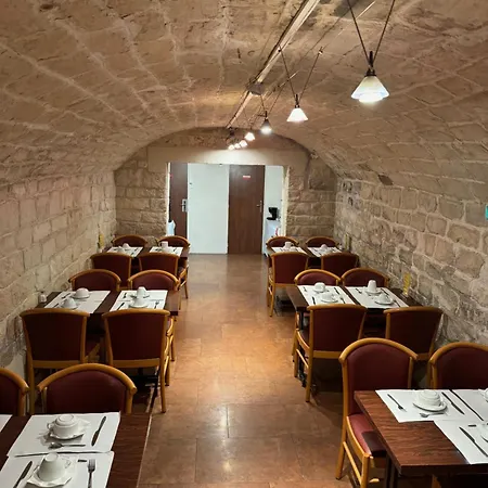 Szálloda 121