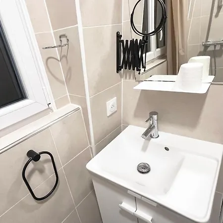 Moderne A Pour 4 Personnes