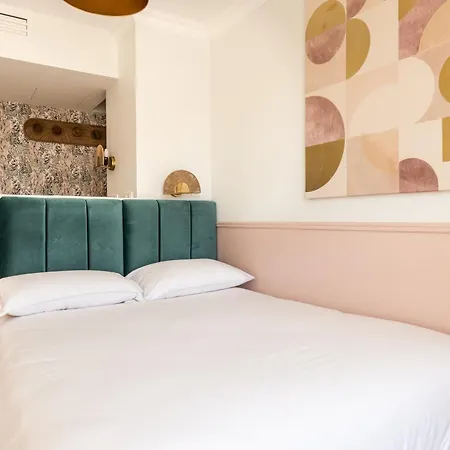 Hotel Alfa Nation