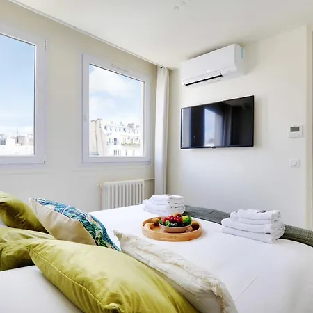 Champs Elysees - Ponthieu Apartment *