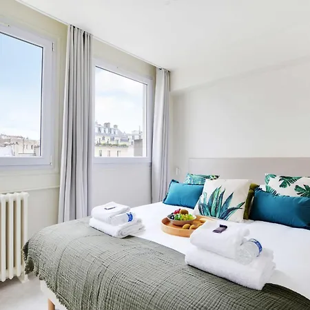 Apartment Champs Elysees - Ponthieu Paris