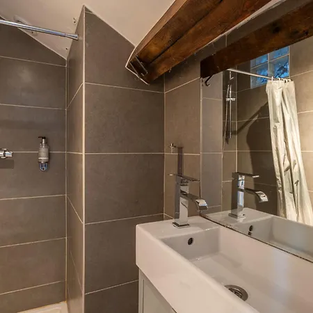 Hotel apartamentowy Clignancourt