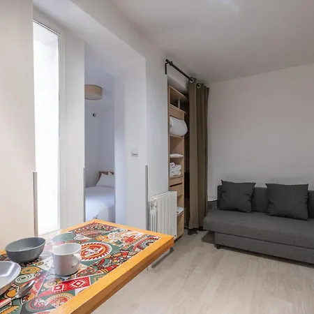 Clignancourt 3*