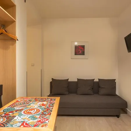 Clignancourt Hotel apartamentowy