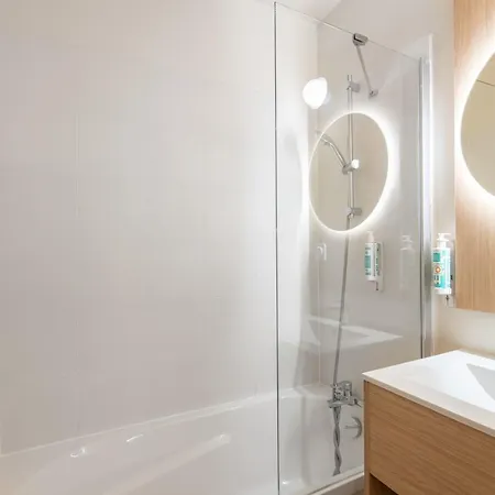 Adagio Access La Apart Otel 3*