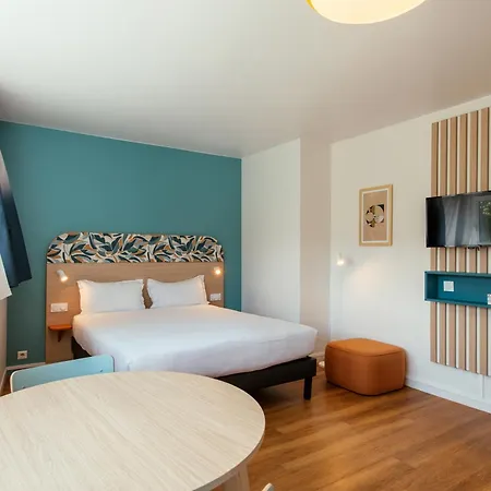 Adagio Access La Apart Otel 3*