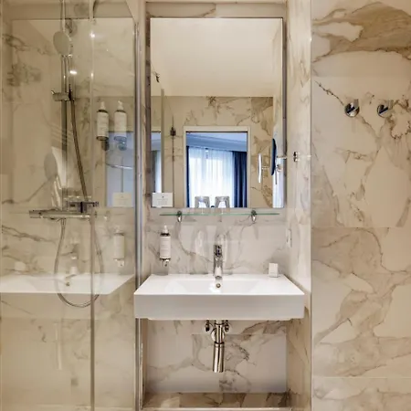 Hotel Trinité Haussmann 4*