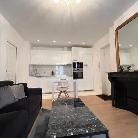 Luxury Appartment, Champs Elysees, Neuf ! *