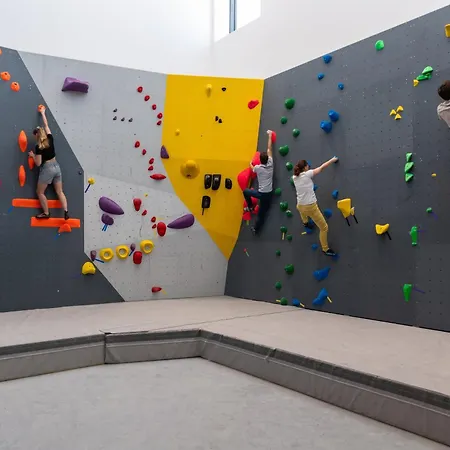Ucpa Sport Station *
