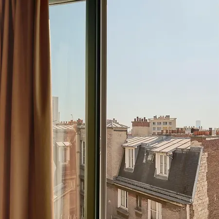 Hotel Mercure Tour Eiffel Pont Mirabeau 4*