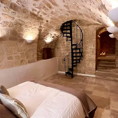 Serenity, Meditation At Notre Dame Apartament