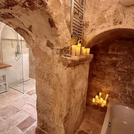 Serenity, Meditation At Notre Dame Apartament *