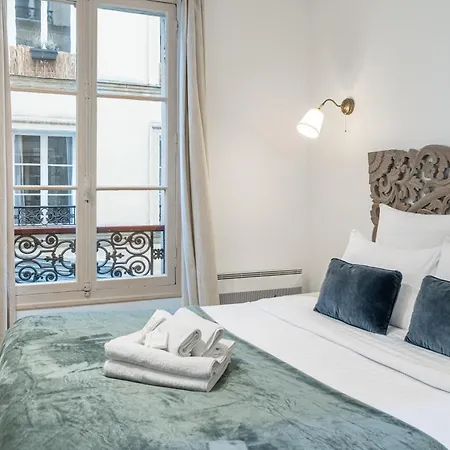 Spacieux Et Lumineux A Montorgueil Apartamento París