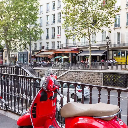 Apartment Veeve - Flowers In Saint-martin Paris
