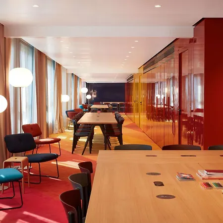 Hotel So/