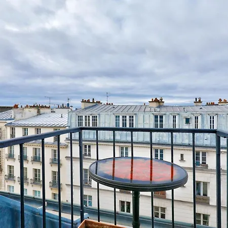 Lejlighed Cosy Under The Roofs Of Paris