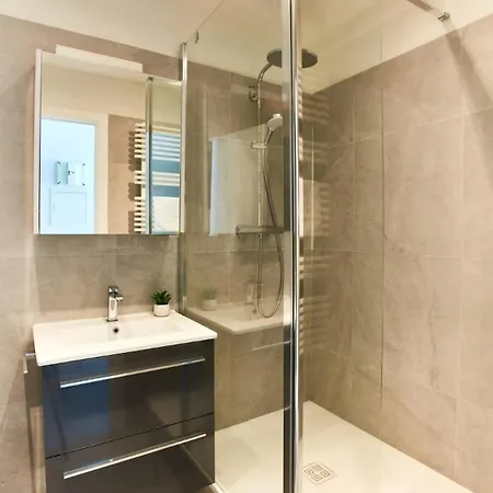 Apartment Parc Monceau & Courcelles - Cityapartmentstay Paris