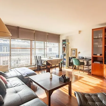 Apartamento Paul Valery - Spacieux Proche De L'arc De Triomphe Paris