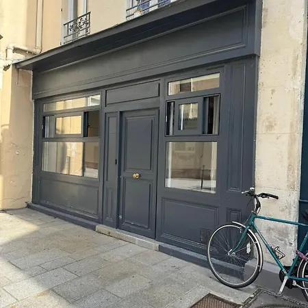 Apartment Ancien Atelier Parisien Grand 2 Pieces *
