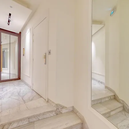 Apartmán Champs Elysees 1br Prime Location Renovated *