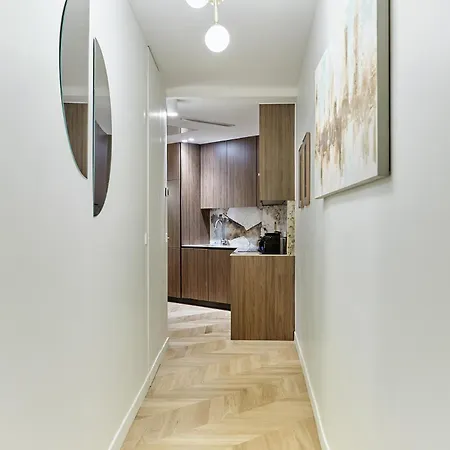Sublime 3 Bedrooms Center Of By Prestige * Paris