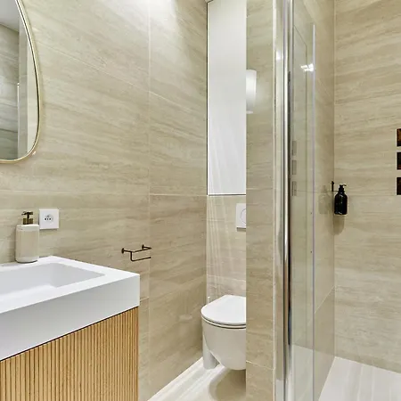 Sublime 3 Bedrooms Center Of By Prestige Apartment