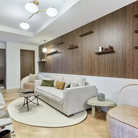 Sublime 3 Bedrooms Center Of By Prestige * Paris